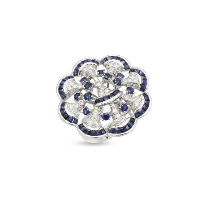 Cocktail Ring Blue Sapphire and Diamond Ring in 14k White Gold Size 7 For Sale In New York - Image 6 of 9