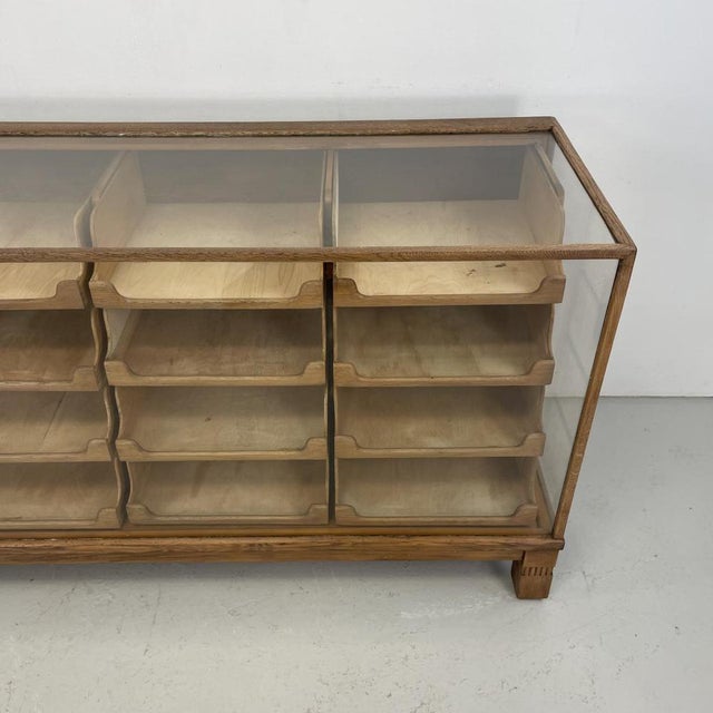 16 Drawer Oak Shop Counter, 1930s For Sale - Image 10 of 11