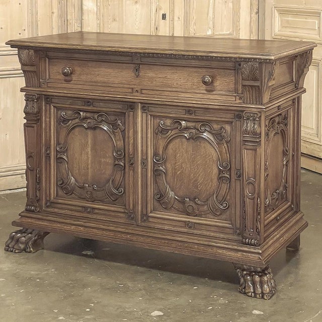 Early 20th Century Antique French Louis XIV Renaissance Revival White Oak Buffet For Sale - Image 5 of 18