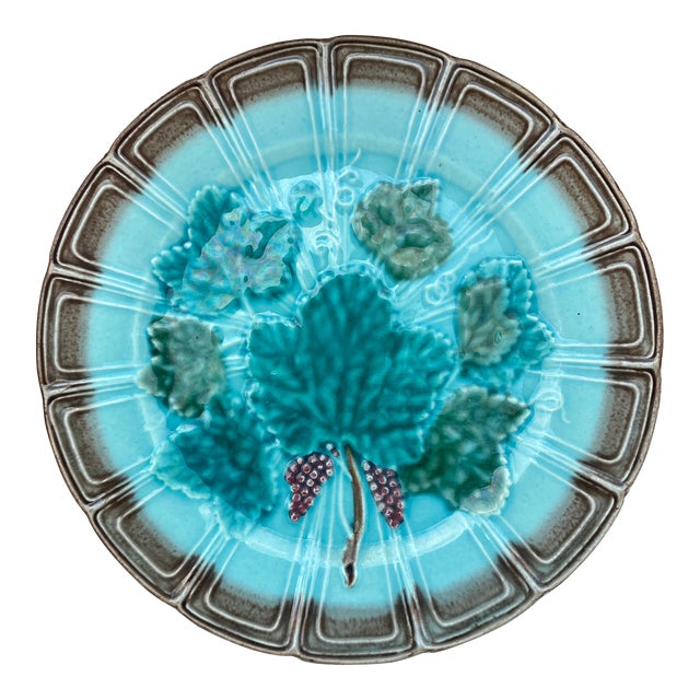 German Majolica Vine Leaves Plate Circa 1890 For Sale