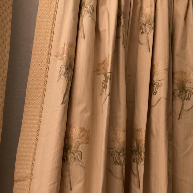 Beautiful yellow beige with flower motif. Some wrinkles need to be ironed out. 80x83 long size 1 pair available nicely...