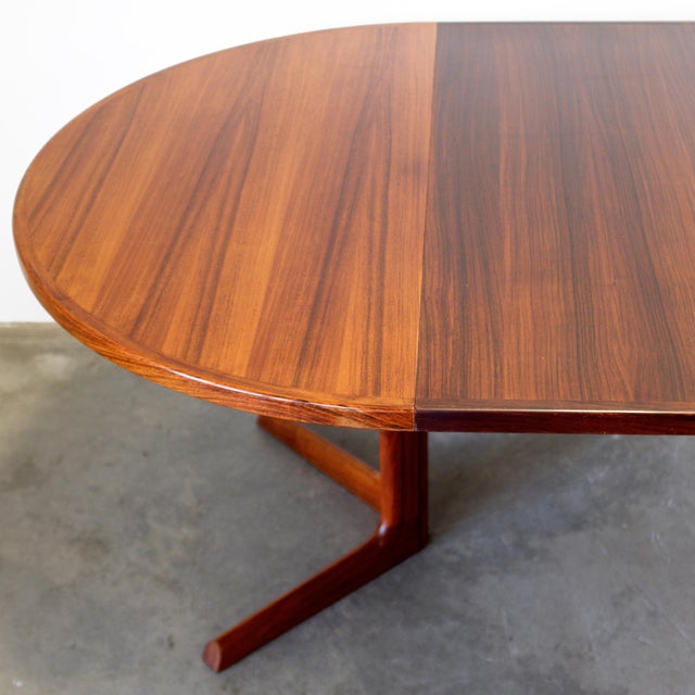 1950s Danish Rosewood Dining Table W/ 2 Leaves For Sale - Image 12 of 18