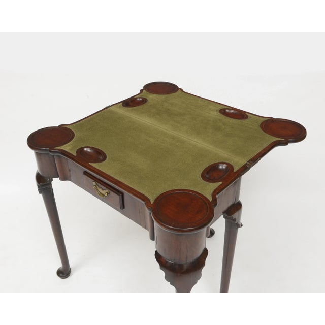 English Early 18th Century Walnut Fold-Over Gaming Table With Single Drawer For Sale - Image 3 of 11