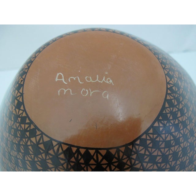 Sculpture Materials Mata Ortiz Amalia Mora Mexico Geometric Diamond Eye Dazzler Pottery Vessel Vase For Sale - Image 7 of 7