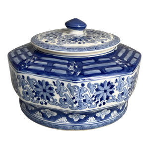 Vintage Chinese Ming Blue & White Hand Painted Octagonal Lidded Bonbonniere or Tureen
