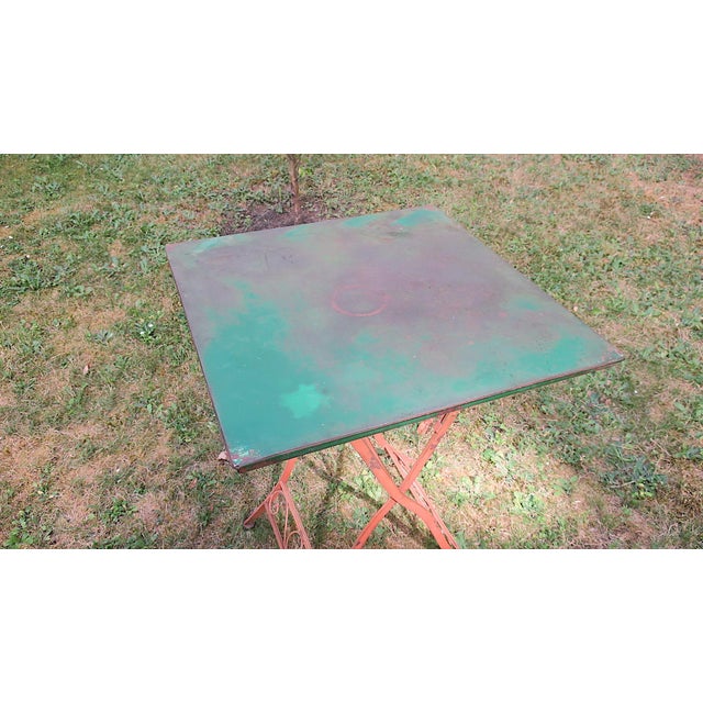 Beige Mid-Century Distressed Painted Iron Garden Table and Chairs, Set of 3 For Sale - Image 8 of 17