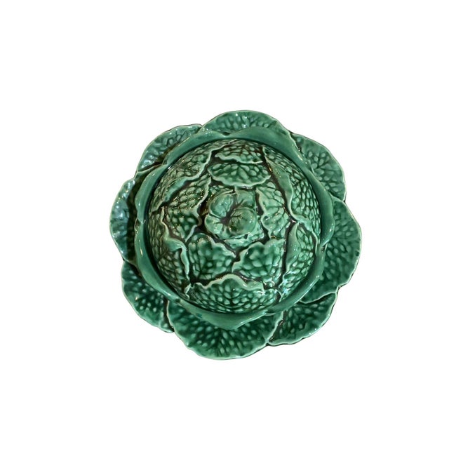 Beautiful antique French petite green cabbage ware covered tureen. It’s in excellent condition, no chips or repairs.