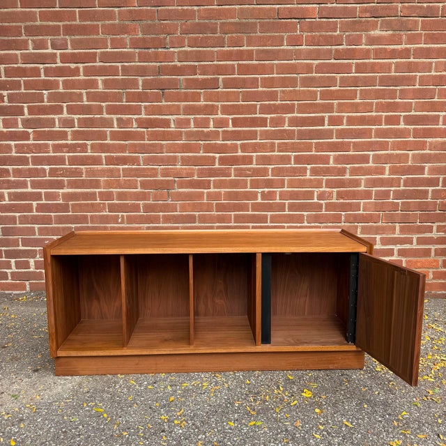 Merton Gershun for Dillingham Esprit Walnut Record Storage Bench For Sale - Image 12 of 12