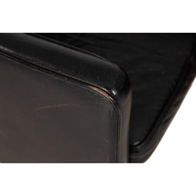 Pair of Mogens Hansen Mh195 Black Leather Armchairs With Ottoman Stool For Sale - Image 14 of 18
