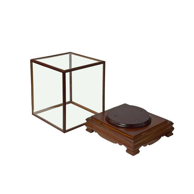 1980s Vintage Glass Transparent Rectangular Shape Cover Display Case For Sale - Image 5 of 8