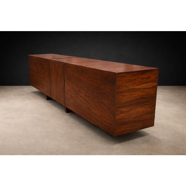 Jean Gillon Brazilian Modern Rosewood Credenza With Brass Details by Jean Gillon, Brazil, 1960s For Sale - Image 4 of 14