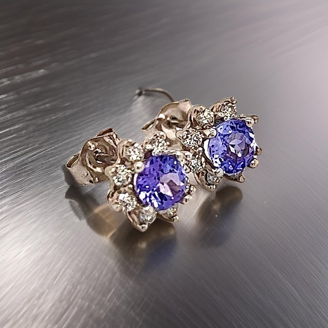 Natural Sapphire Diamond Halo Stud Earrings 14k WG 1.02 TCW Certified For Sale - Image 4 of 10