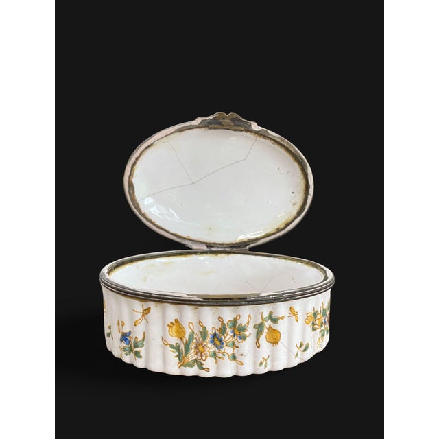 Antique French Moustiers Faience Jewelry Box, 1700s For Sale - Image 6 of 14