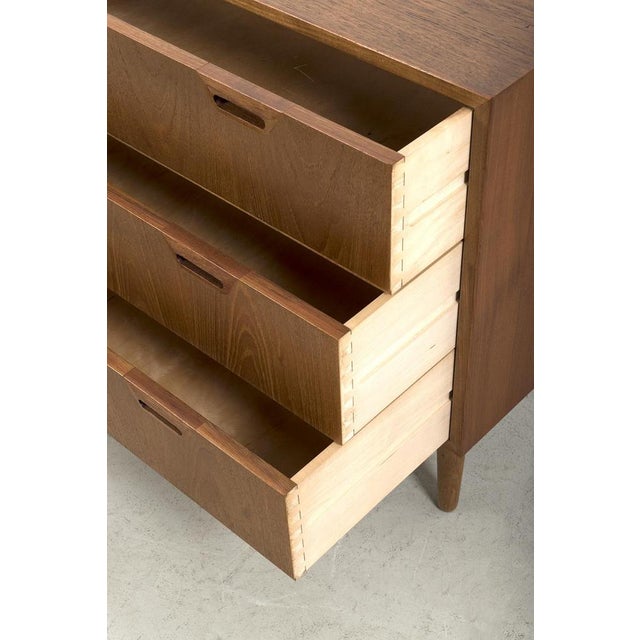 Vintage Chest of Drawers in Wood For Sale - Image 4 of 10