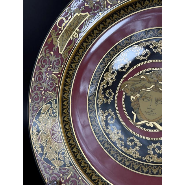 Ceramic Large Black, Red and Gold Medusa Plates by Versace for Rosenthal, 1990s, Set of 12 For Sale - Image 7 of 15