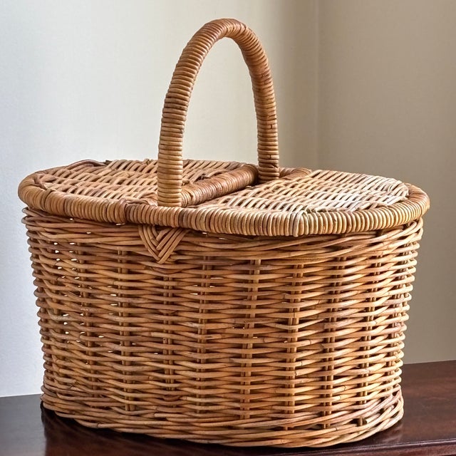 Large French-Style Wicker Picnic Basket For Sale - Image 12 of 15