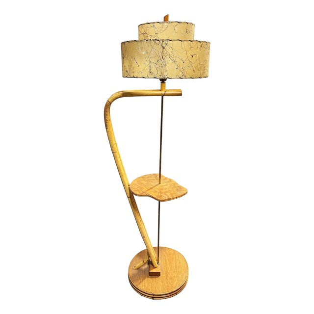 1950s Mid-Century Modern Rattan Pole Floor Lamp W Side Table Whipple Stitch Fiberglass Shade - Restored For Sale