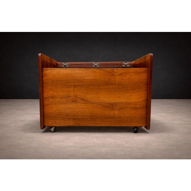 Bar Cart in Rosewood, Sergio Rodrigues, 1960s For Sale - Image 9 of 12