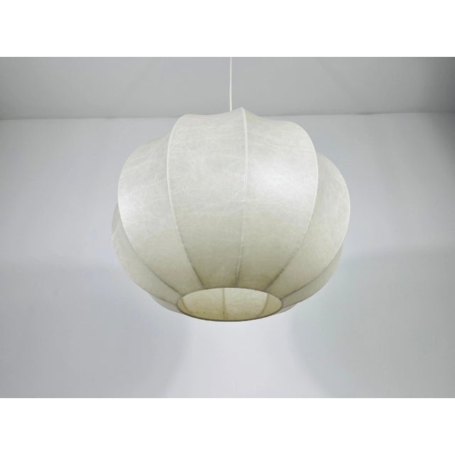 1960s Mid-Century Round Cocoon Pendant Lamp, 1960s, Italy For Sale - Image 5 of 10