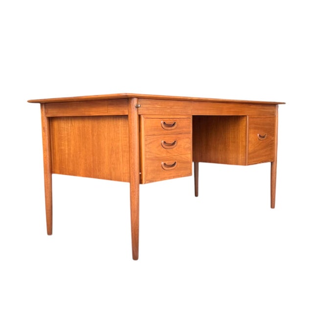 Cinnamon Restored Danish Modern Teak Desk With Dovetailed Drawers and Tapered Legs For Sale - Image 8 of 12