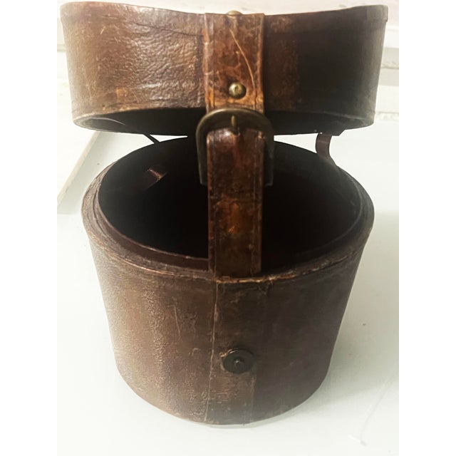 1930s Vintage Minature Mens Leather Hatbox For Sale - Image 5 of 7