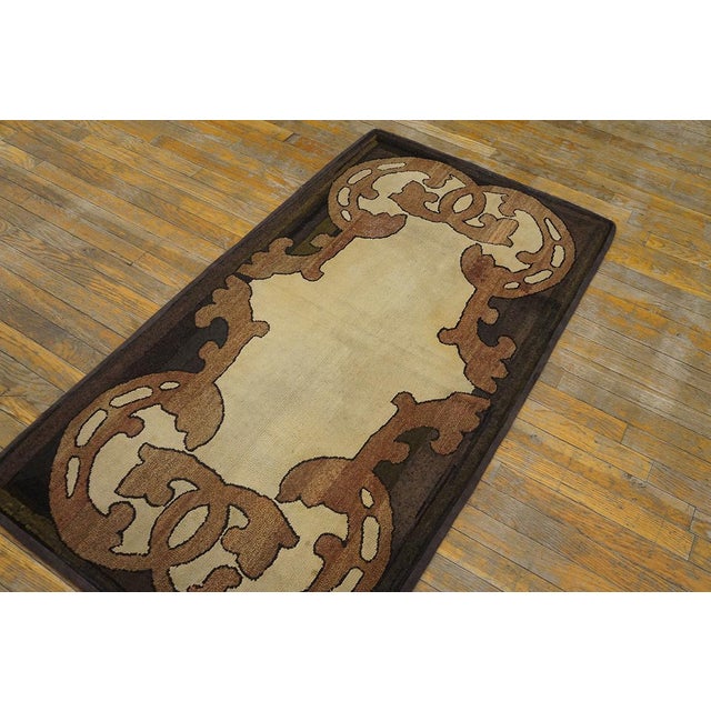 Contemporary 1900s Ivory Open Field Minimalist Antique American Hooked Rug 2'8" X 5'0" Handknotted Wool Carpet For Sale - Image 3 of 6