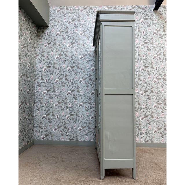 Wood Large Art Nouveau Wardrobe in Sapelli and Beech, 1890s For Sale - Image 7 of 18