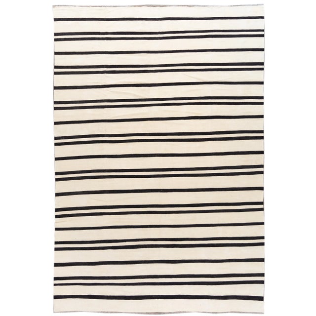 Oversize 21st Century Modern Flat-Weave Kilim Rug For Sale - Image 11 of 11