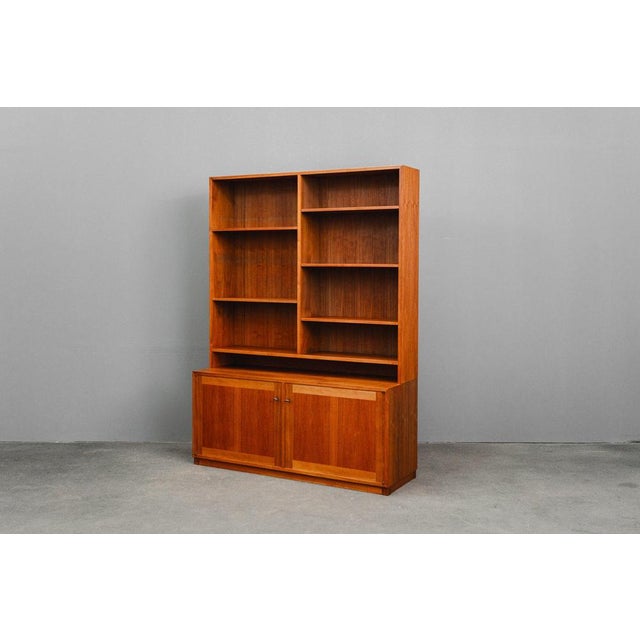 Mid-Century Bookcase in Teak and Pine For Sale - Image 5 of 18