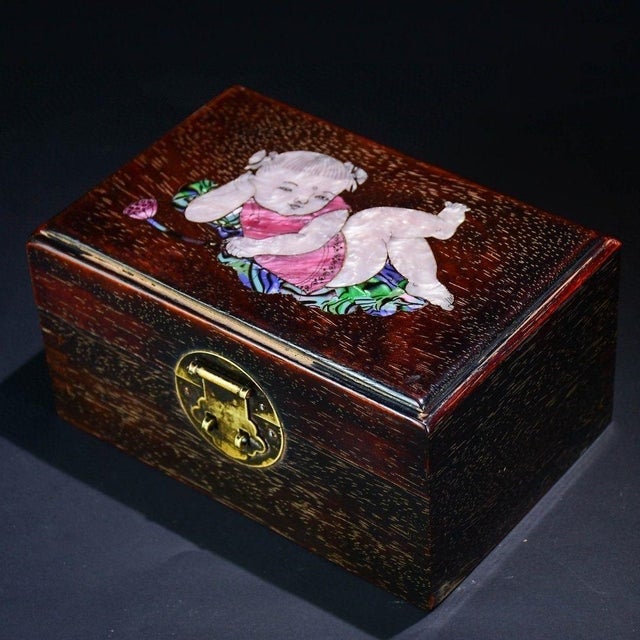 Vintage Rosewood Box With Mother-of-Pearl Inlay of a Boy With Lotus - Jewelry Box For Sale In Los Angeles - Image 6 of 8
