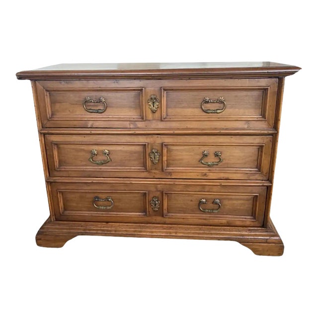 18th Century Tuscan Walnut Chest of Drawers For Sale