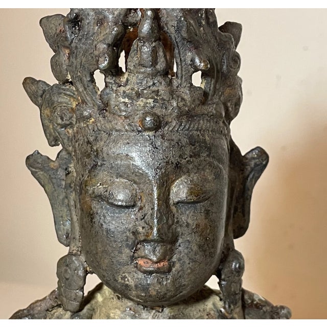 Antique 1600's Ming Dynasty Chinese Bodhisattva Guanyin Bronze Statue Sculpture For Sale In New York - Image 6 of 16