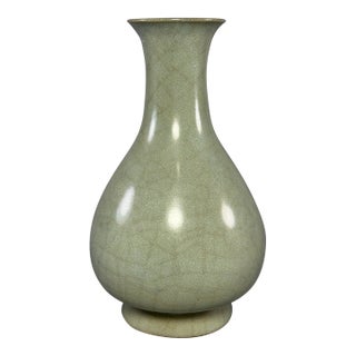 Antique Chinese Celadon Yuhuchun Vase With Crackle Glaze For Sale