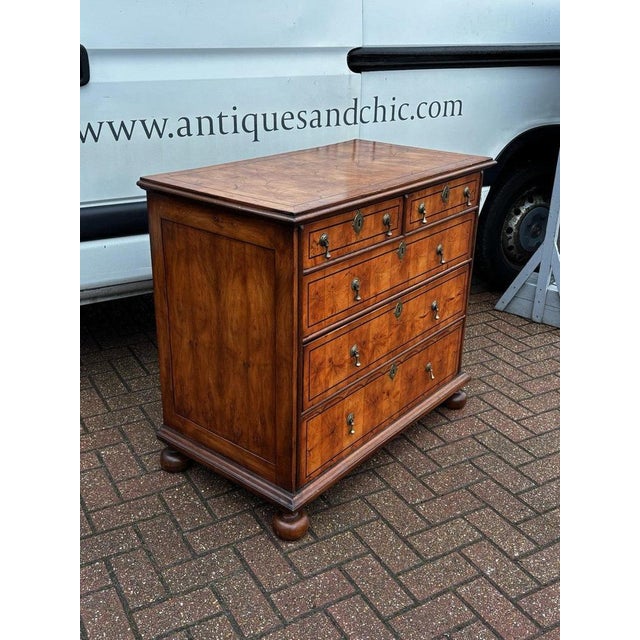Oyster Veneer Chest of Drawers with Original Brass Handles from William & Mary For Sale - Image 4 of 18