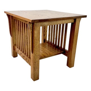 1990s Vintage Arts & Crafts Mission Oak Slatted Side Table, After Stickley For Sale