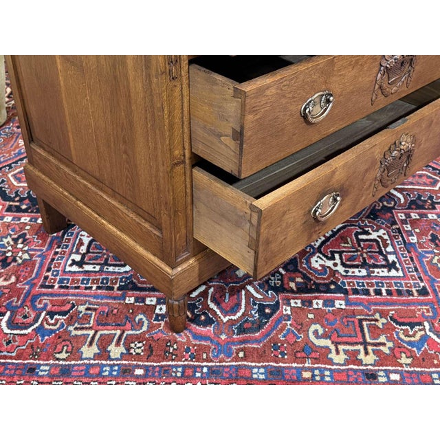 Chest of Drawers in Oak For Sale - Image 12 of 18