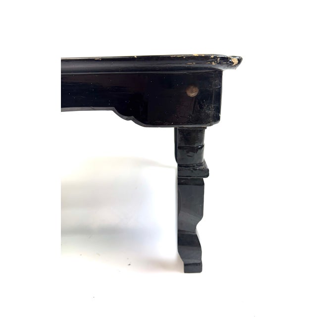 Chinoiserie Vintage Chinese Black Lacquer Mother-of-Pearl Inlaid Low Kang Table For Sale - Image 3 of 14