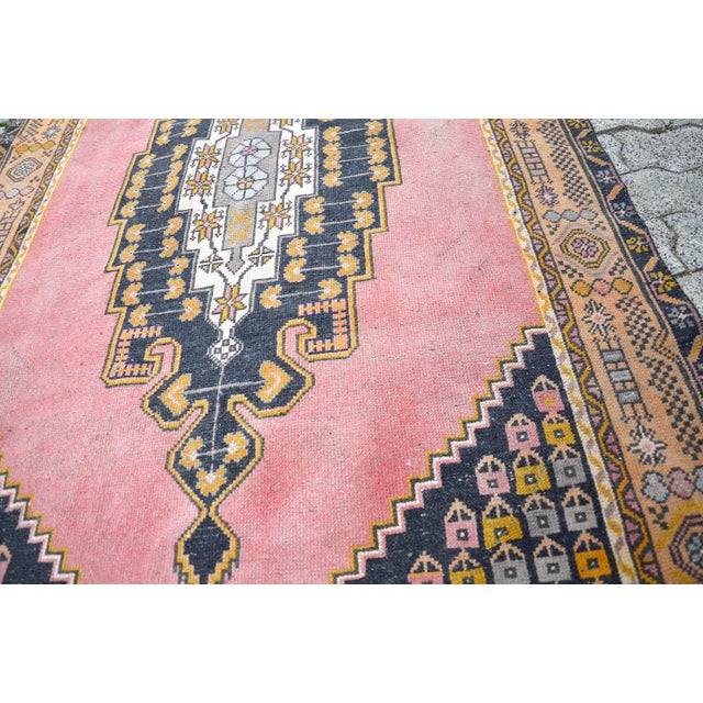 1960s 1960s Pink Oushak Modern Tribal Area Living Room Decor Rug For Sale - Image 5 of 11