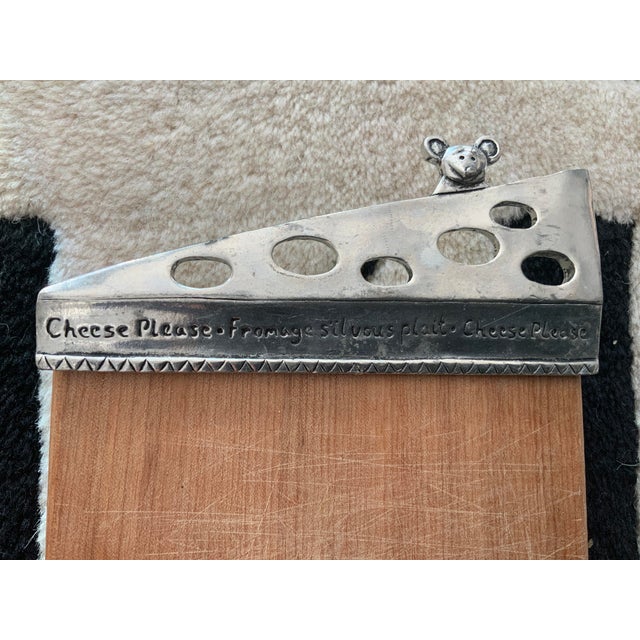French 1990s Petite Wood and Pewter Cheese Board With Mouse & Cheese Knife- 2 Pieces For Sale - Image 3 of 13