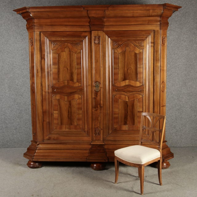 Mid 18th Century Large Antique Baroque Cabinet in Walnut, 1750 For Sale - Image 5 of 18