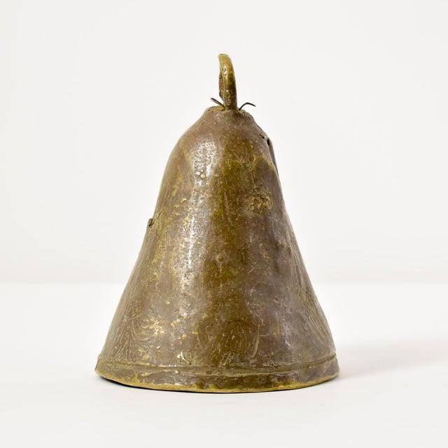 19th Century Benue Brass Bell From Nigeria For Sale - Image 4 of 8
