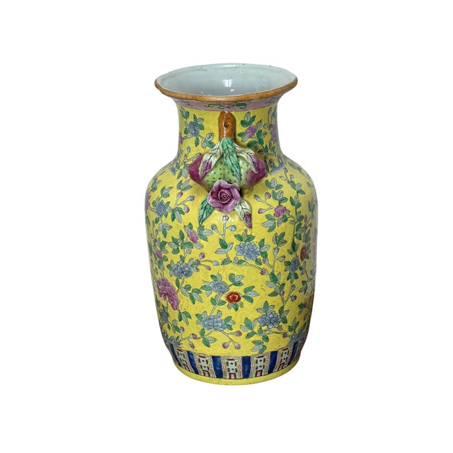 Vintage United Wilson Juwc Chinoiserie Famille Jaune Porcelain Vase With Pomegranate Handles For Sale - Image 4 of 8