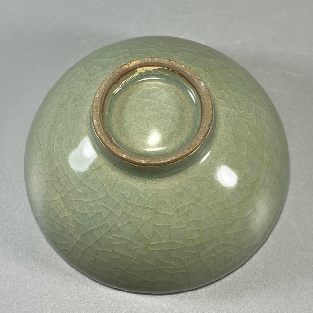 Antique Chinese Celadon Crackle‑Glaze Bowl, Collectible For Sale - Image 4 of 5
