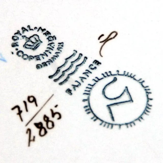 Danish Tableware by Nils Thorsson for Royal Copenhagen, 1960s For Sale - Image 3 of 7