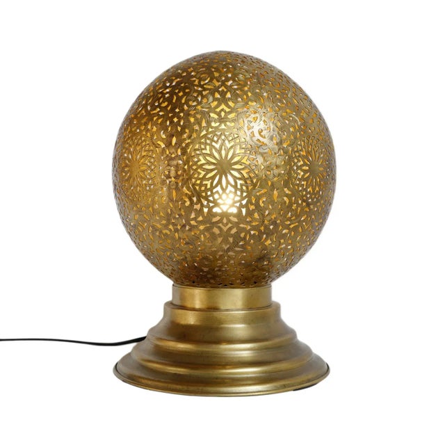 Late 20th Century Vintage Moroccan Brass Globe Table Lamp For Sale - Image 5 of 5