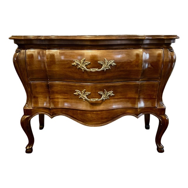 Mid 20th Century John Widdicomb Louis XV Style Bombe Commode – French Provincial Curved Chest of Drawers With Cabriole Legs & Brass Hardware For Sale