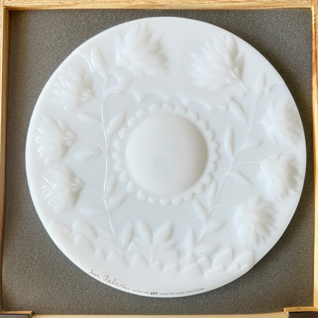 White Annual Glass Plate by Ivan Rabuzin for Rosenthal, 1978 For Sale - Image 8 of 11