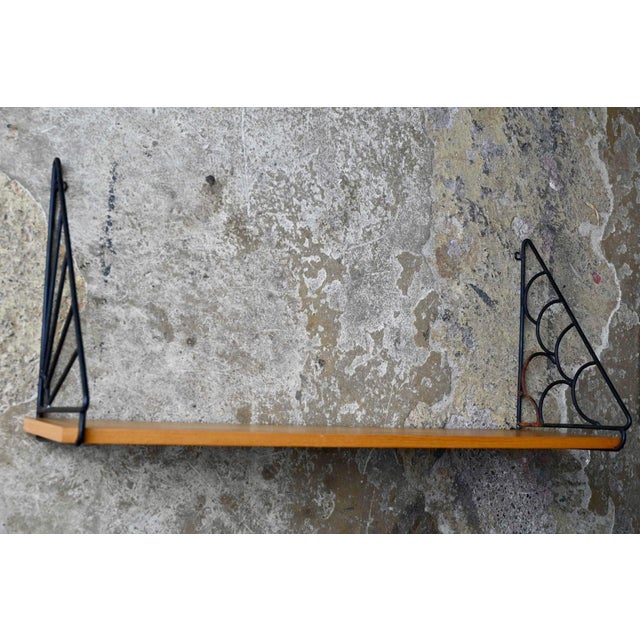 with its minimalist yet incredibly effective design, this String shelf is a vintage design classic. Dating from the 1950s,...