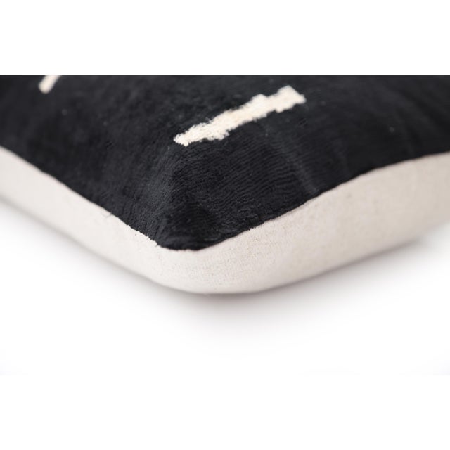 Black Handmade Black Silk Velvet Pillow 20x20 – Minimalist Modern Designer Cushion For Sale - Image 8 of 8