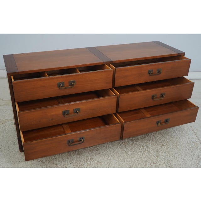 Mid-Century Modern John Stuart Walnut Mid Century Modern Double Dresser For Sale - Image 3 of 17